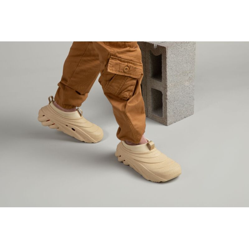 Crocs™ ECHO SAND STORM Sesame