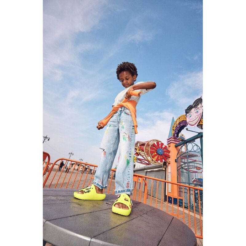 Crocs™ Classic Slide v2 Kid's Acidity